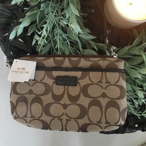 NWT Coach Wristlet